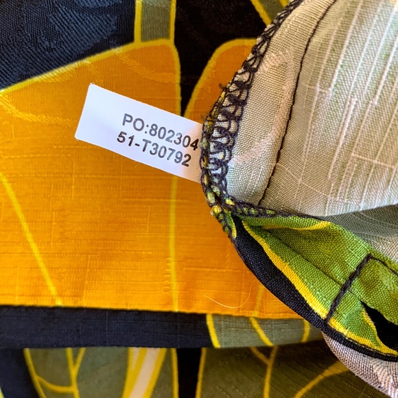 🎉HOST PICK 🎉 Tommy Bahama 100% Silk Aloha Shirt - Large - Picture 9 of 12